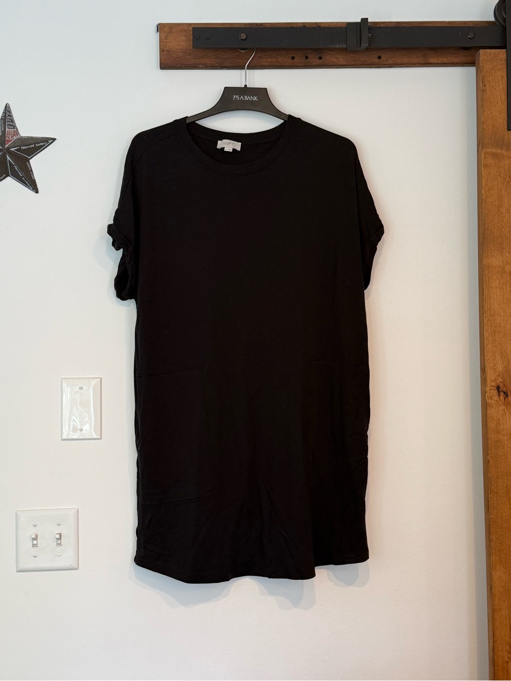 LOFT Black Short Sleeve Crewneck Top